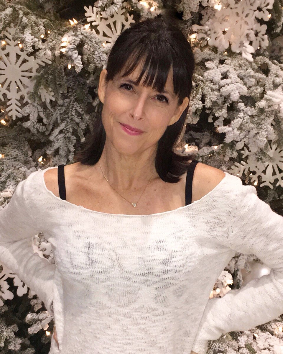 Lara Jill Miller photo