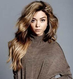 Sarah Hyland photo