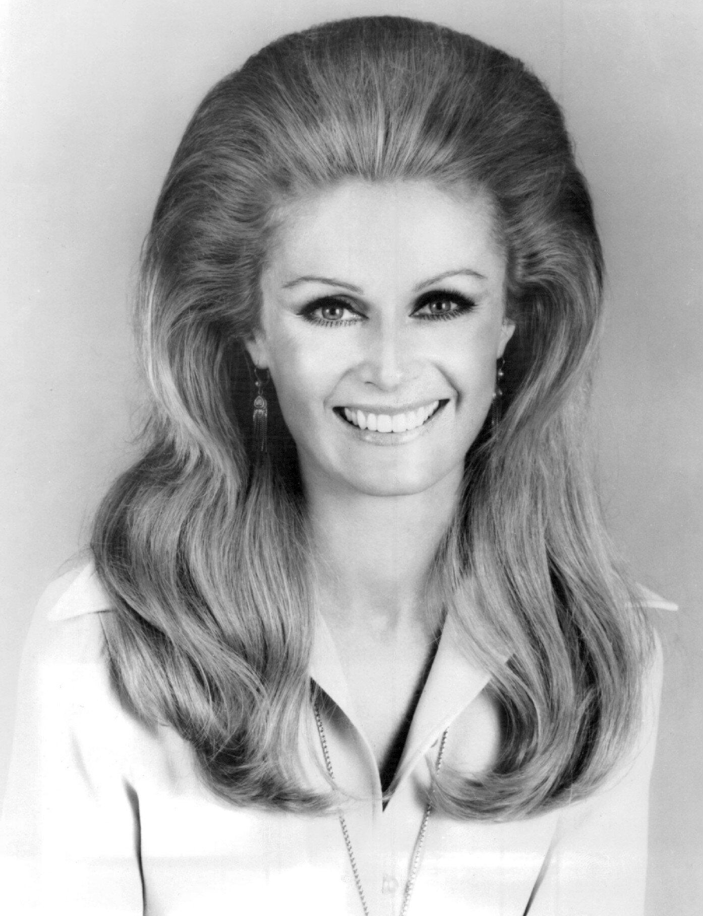 Diana Hyland photo